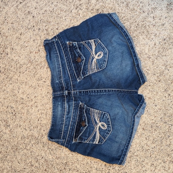 Wallflower Stretch Wide Waist Double Button Jean Shorts Juniors Size 9 - Picture 7 of 11